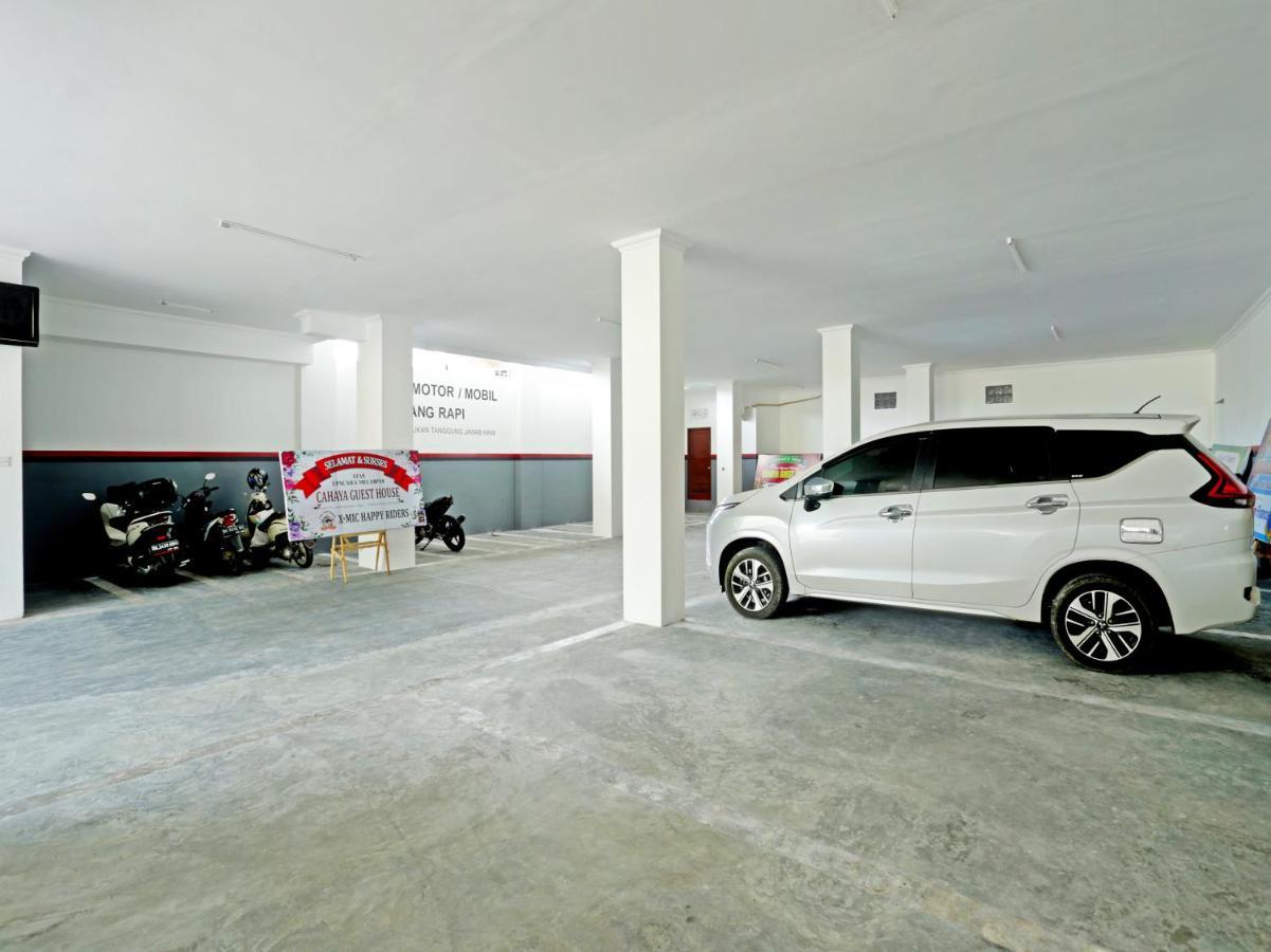 Oyo 90859 Cahaya Guest House Pesanggaran Eksteriør bilde