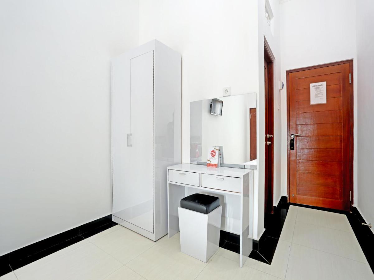 Oyo 90859 Cahaya Guest House Pesanggaran Eksteriør bilde